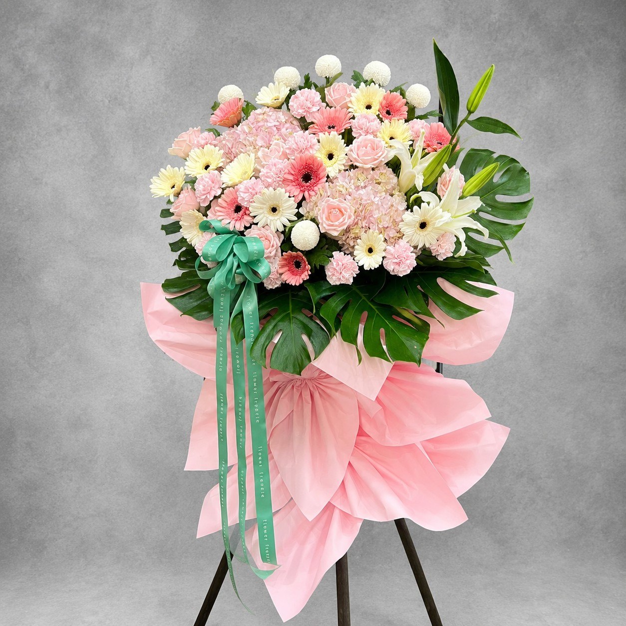 Prosperous Blush Stand