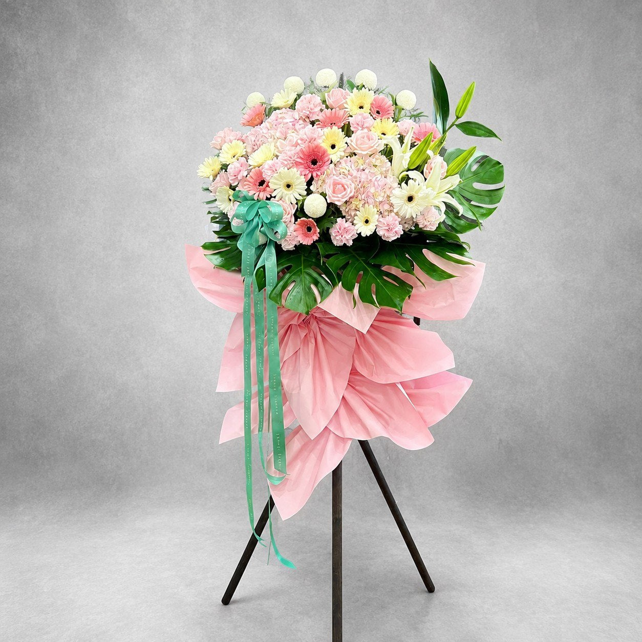 Prosperous Blush Stand