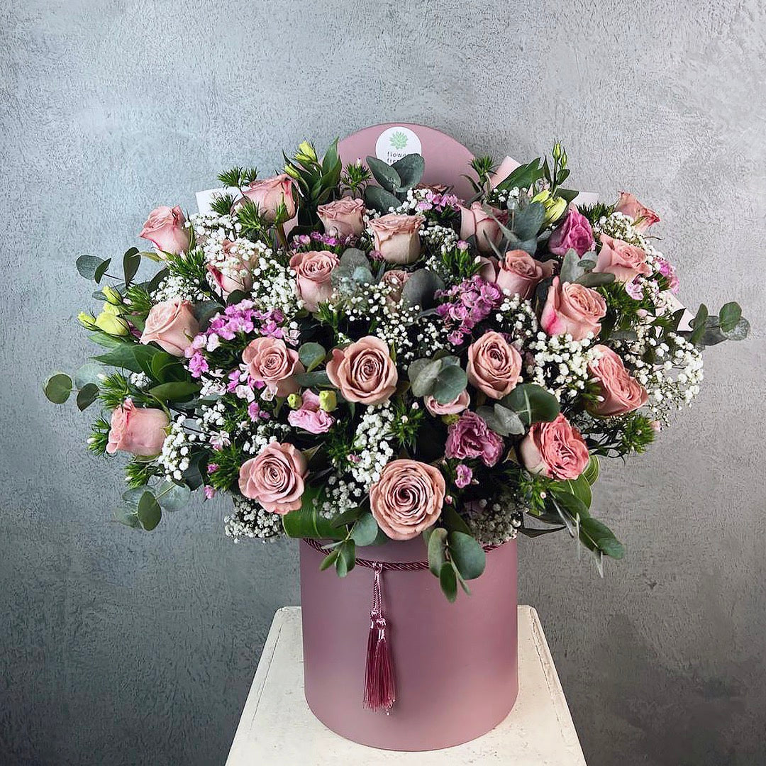 Pastel Roses Flower Box (Premium)