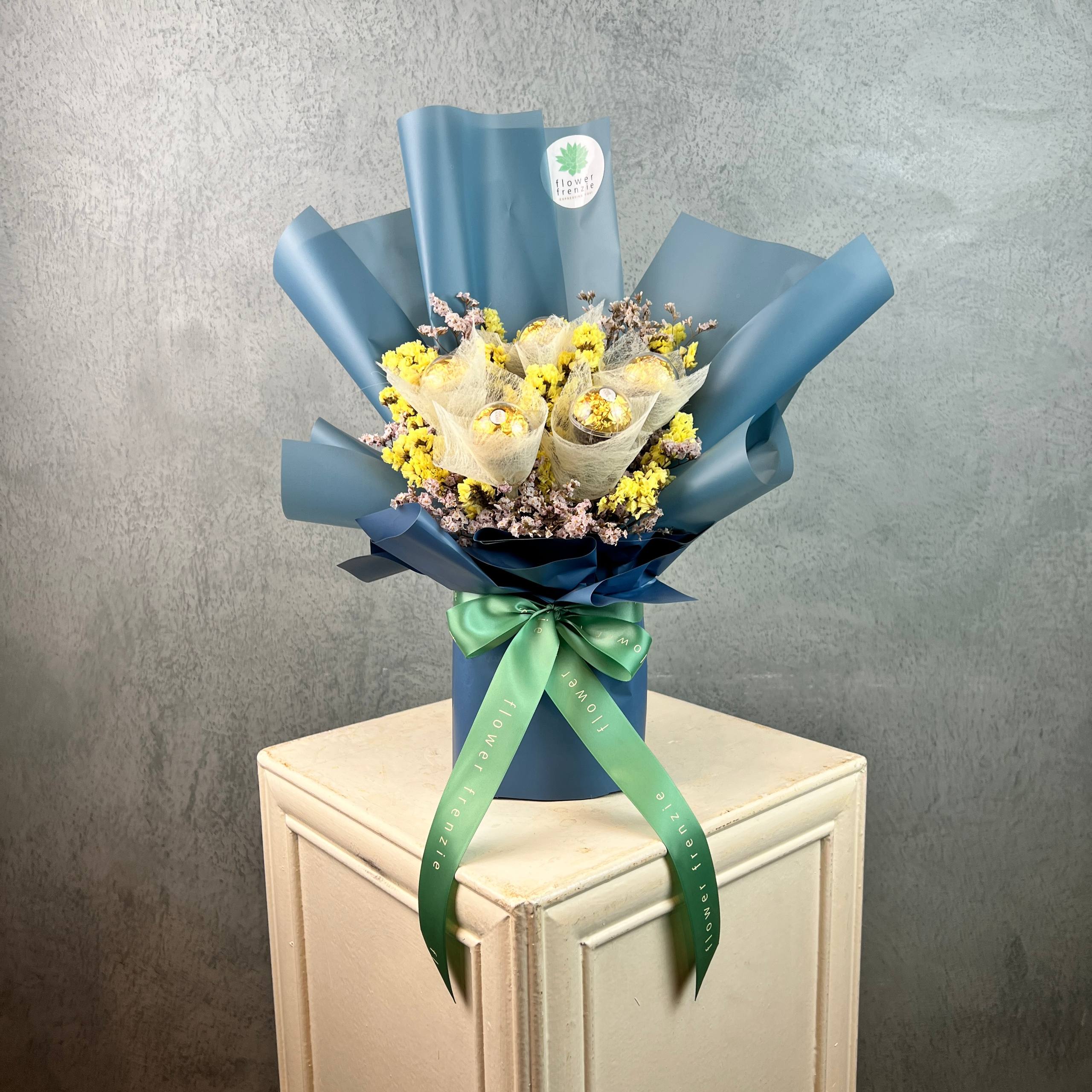 Golden Moments Bouquet