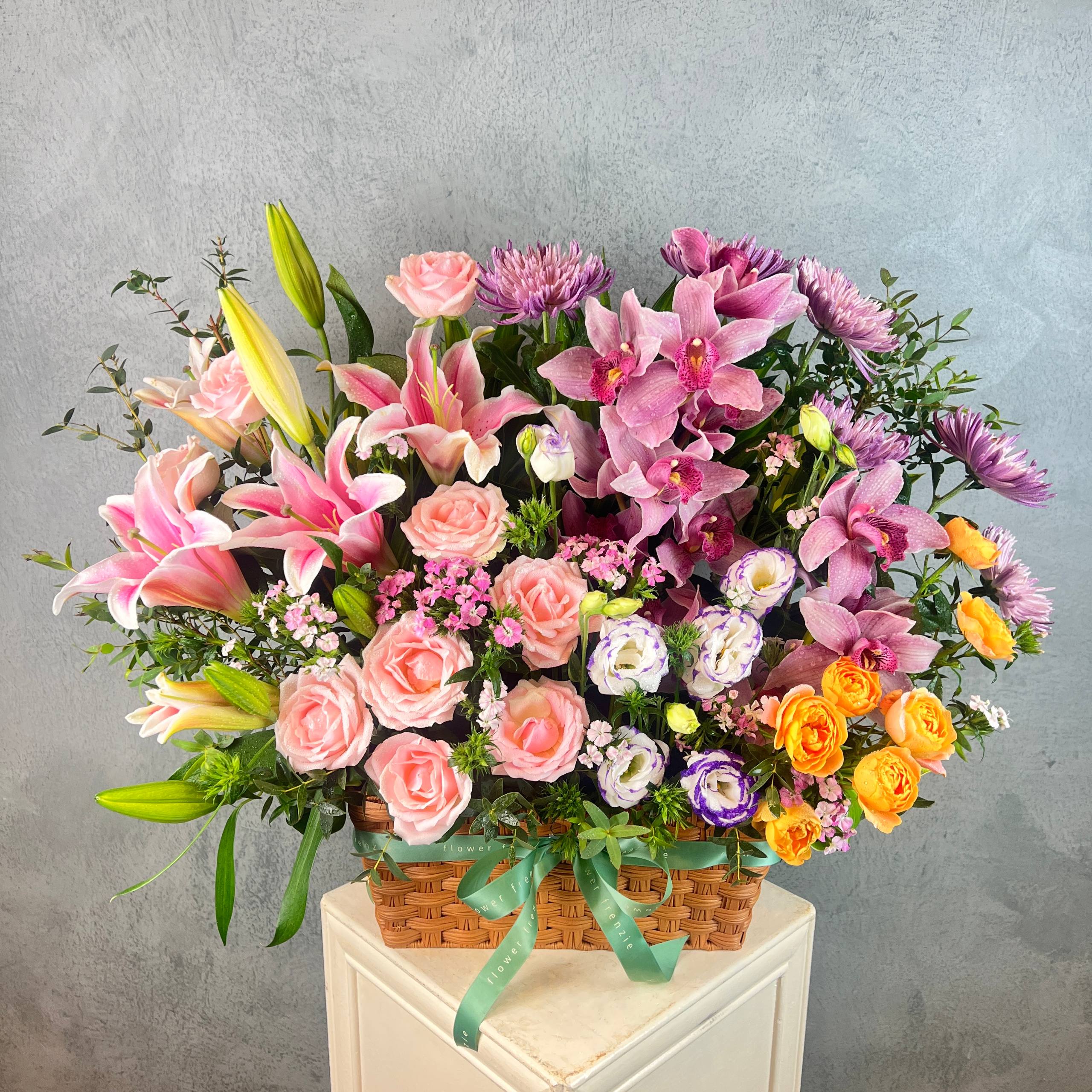 Love Symphony Basket